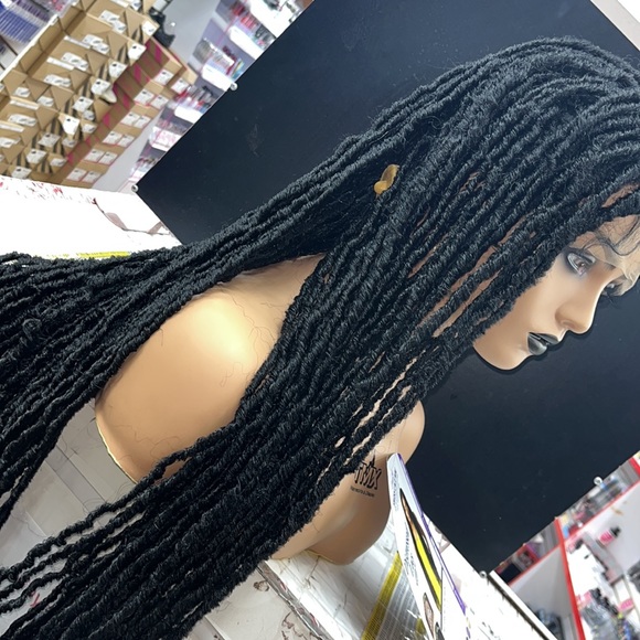 Beautiful locs lace front - Picture 5 of 7